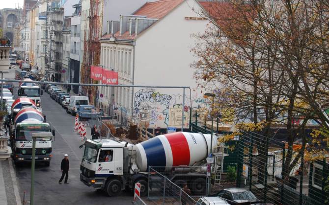 AuguststraÃ�e 68: Baustellenverkehr