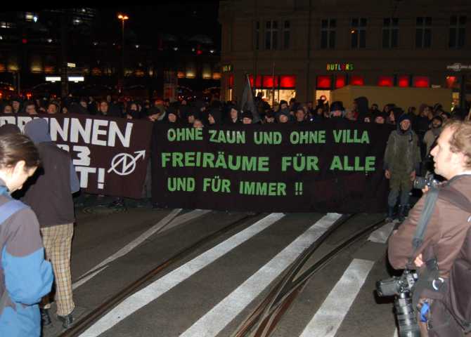 police04.jpg