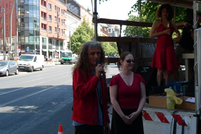Tacheles-Sprecherin Linda Cerna und Tacheles-Vorstand Martin Reiter
