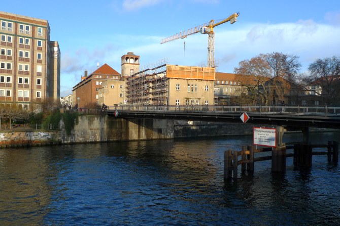 Ehemalige Universitaetsfrauenklinik Tucholskystrasse 2