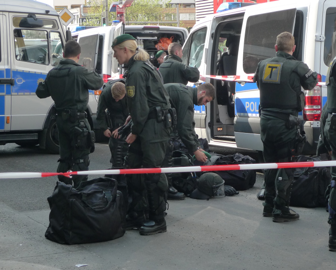 police1.jpg