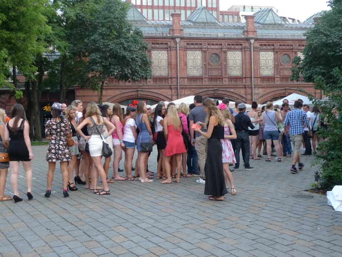 pubcrawl3.jpg